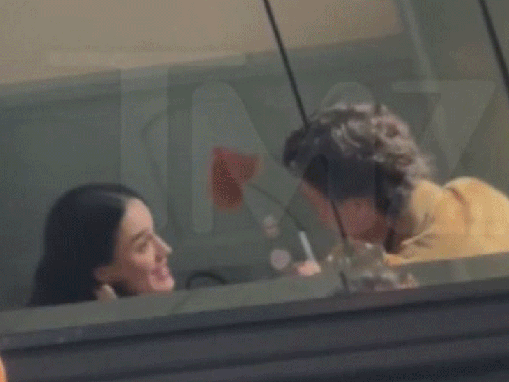 American Singer Katy Perry Seen With Former Canadian PM Trudeau | American singer Katie Perry, seen with former Canadian PM Trudeau: Dinner together; Recently Katie’s 9 -year -old relationship broken
