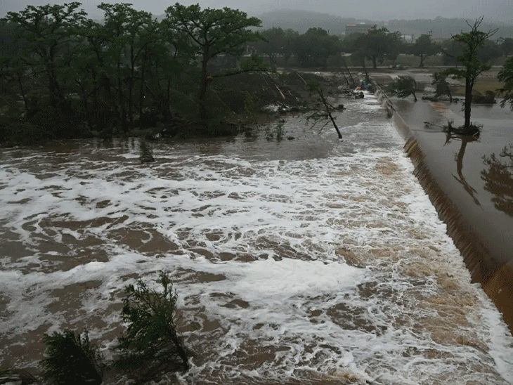 Us Texas Flood Situation Photos update; Guadalupe River | Rescue Operation | Heavy rains in Texas, USA, 70 deaths due to floods: Girls camp submerged, 27 girls missing; Search by drone-heikopter; See destruction in photos
