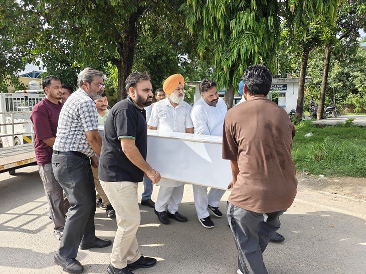 Punjabi Youth Dies in Dubai; Heart Attack | Hoshiarpur | Punjab youth died of heart-attacth in Dubai: Dead body reached India with the help of a trust; Gone abroad 5 years ago – Hoshiarpur News